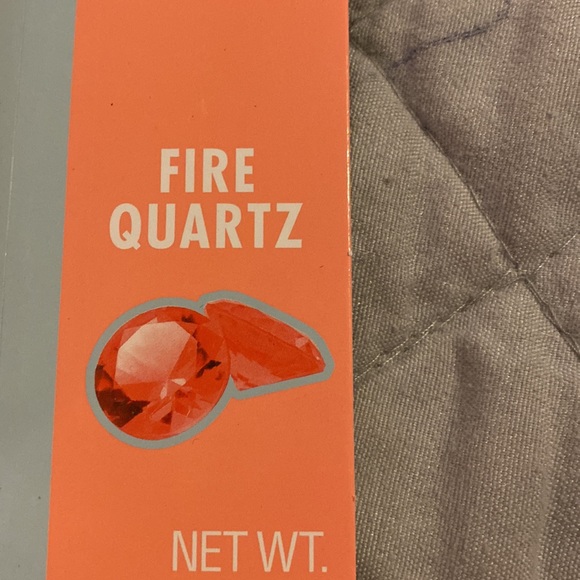 b color hydrating lip gloss with hydraulic acid, fire, quartz - Picture 5 of 7